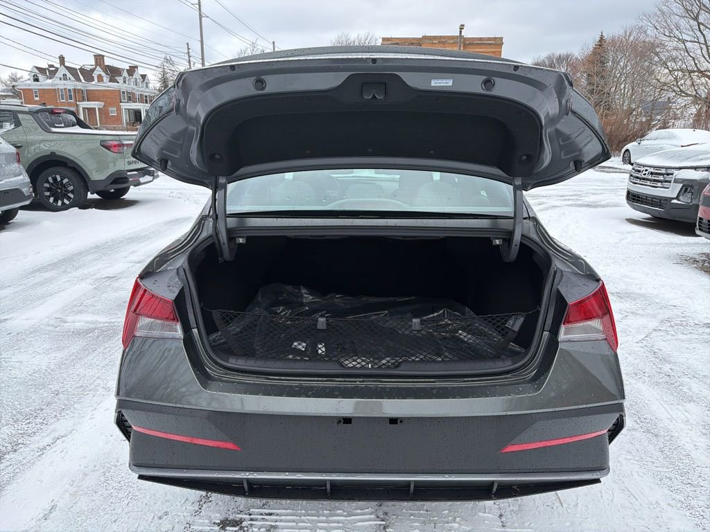 New 2026 Hyundai Elantra Sport image 11