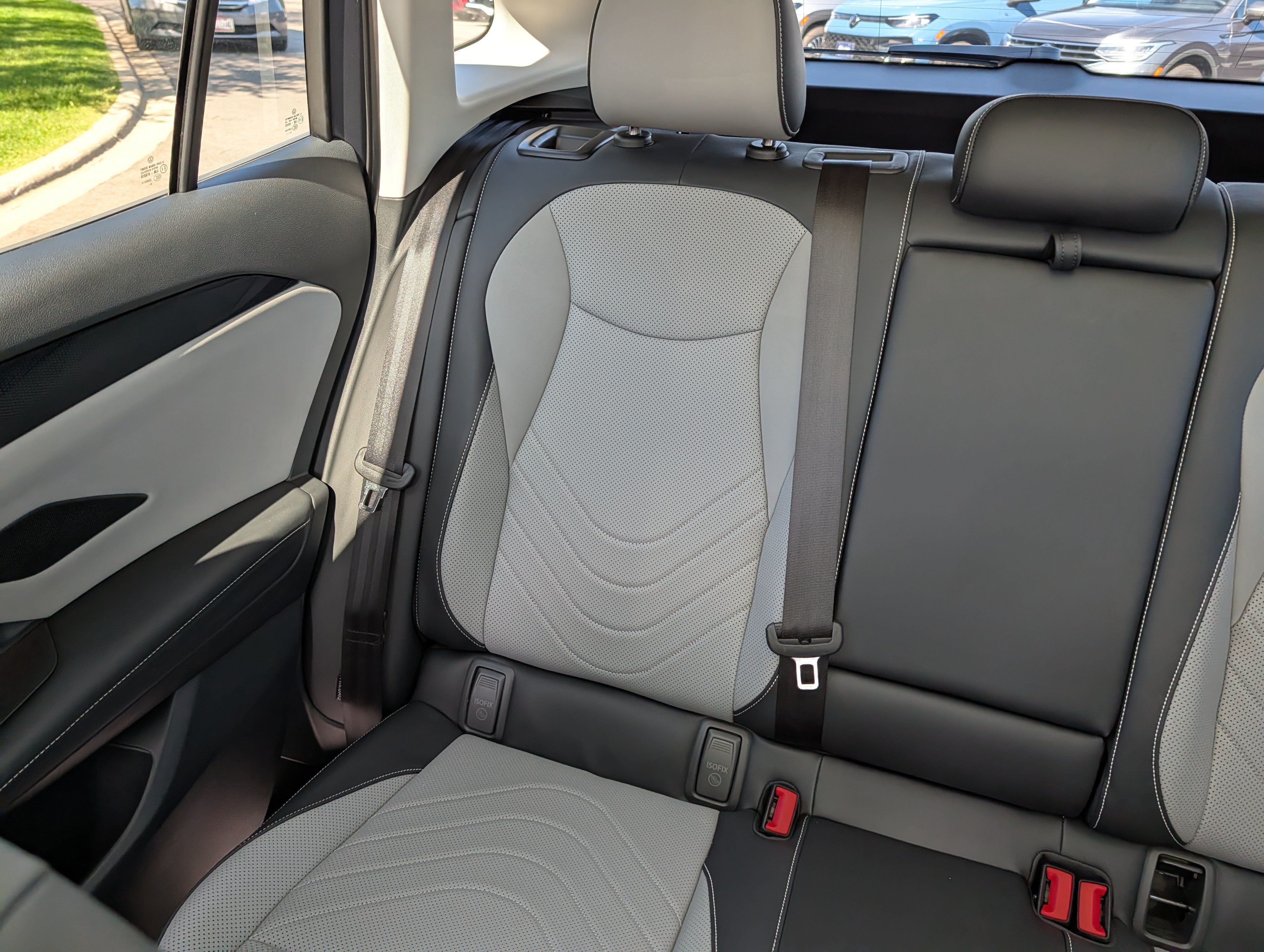 Certified 2026 Volkswagen Tiguan SE AWD/4WD image 12