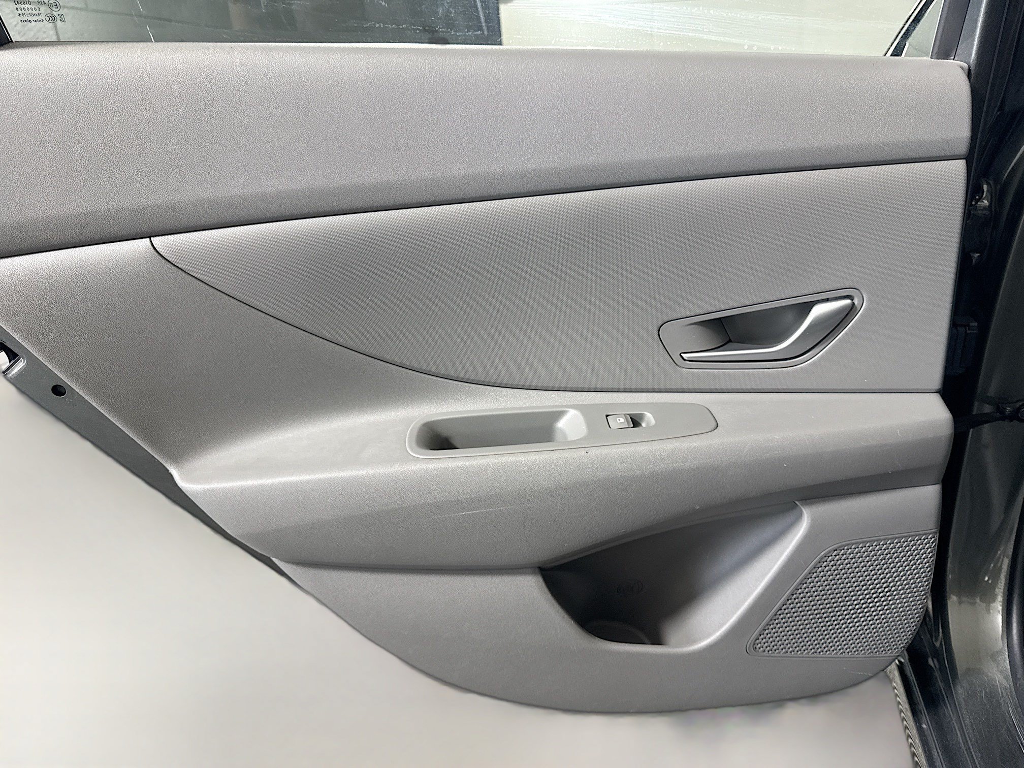 Used 2025 Hyundai Elantra SE FWD image 25