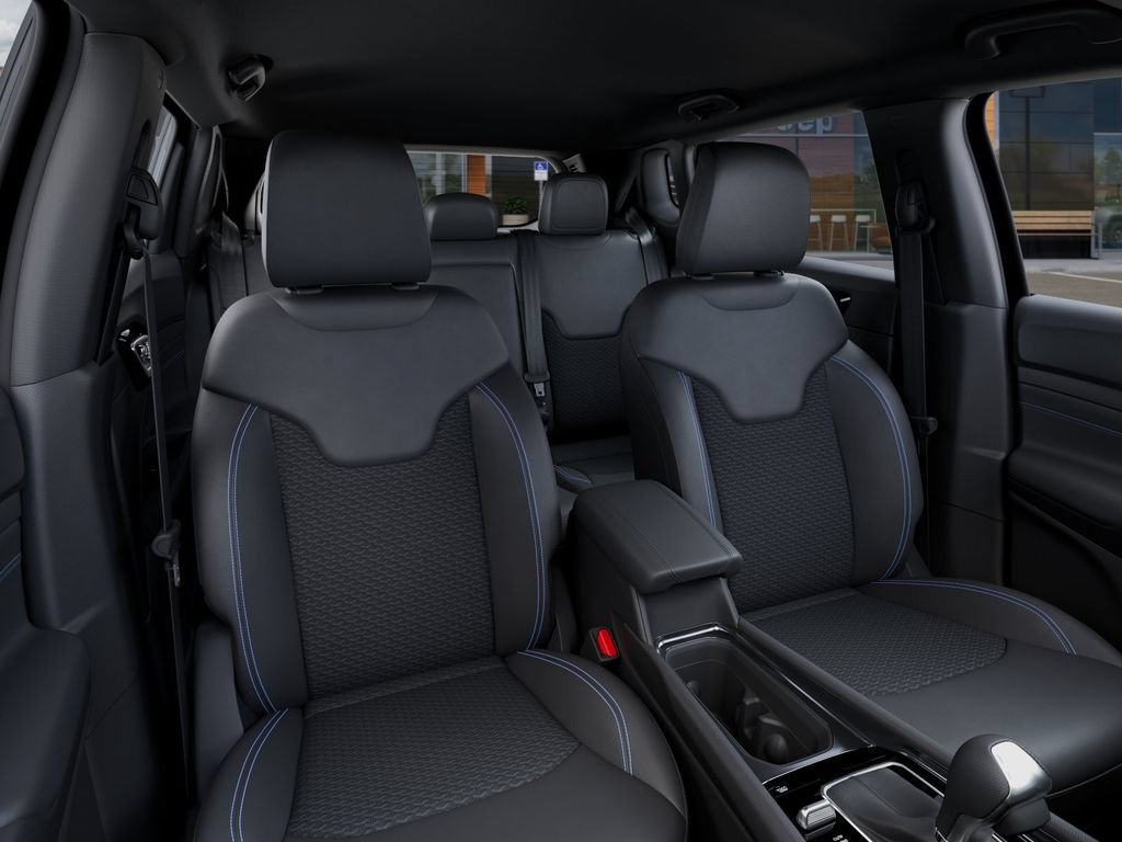 New 2026 Jeep Compass Latitude AWD/4WD image 17