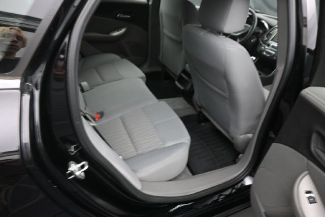 Used 2017 Chevrolet Impala LS FWD image 13