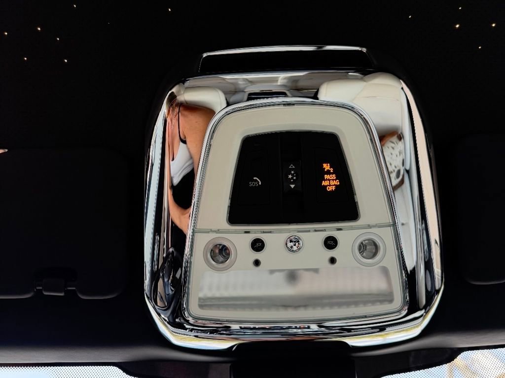 Used 2016 Rolls-Royce Wraith image 17