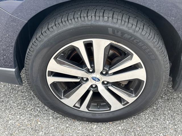 Used 2018 Subaru Outback 2.5i Limited AWD/4WD image 8