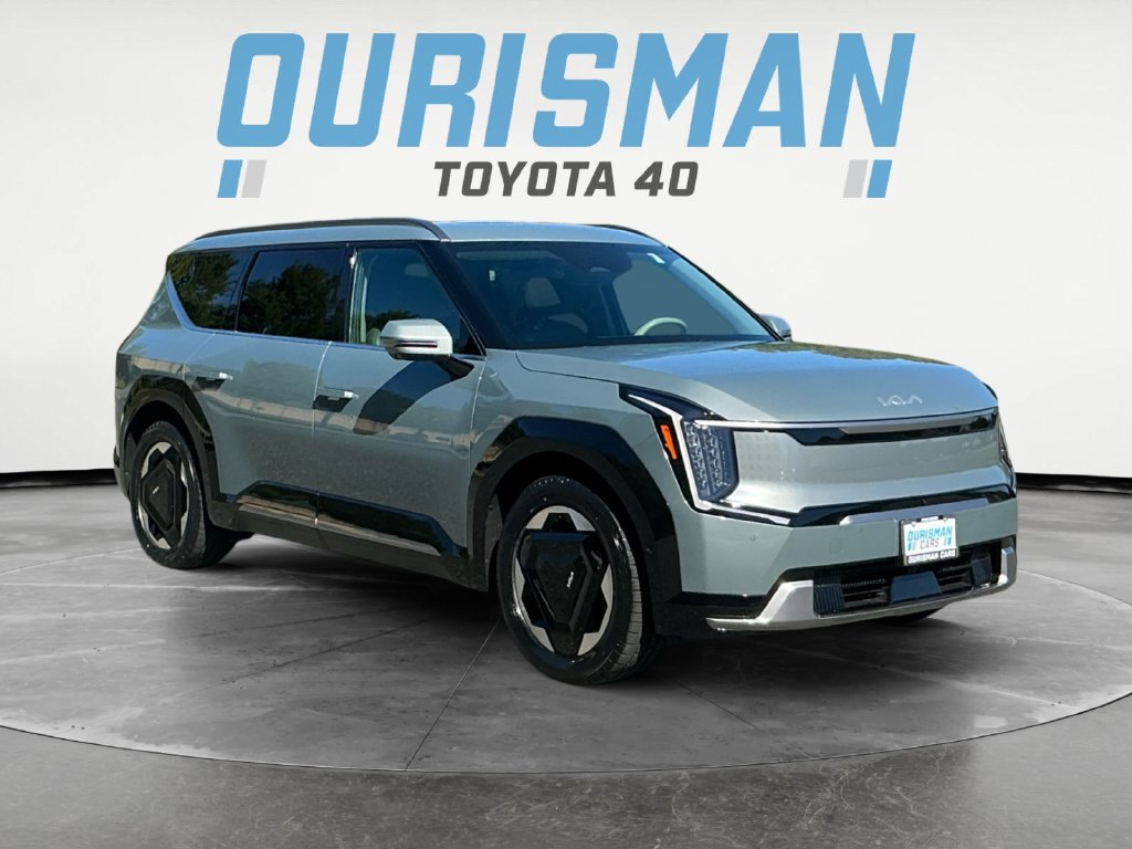Used 2024 Kia EV9 Land w/ Towing Package