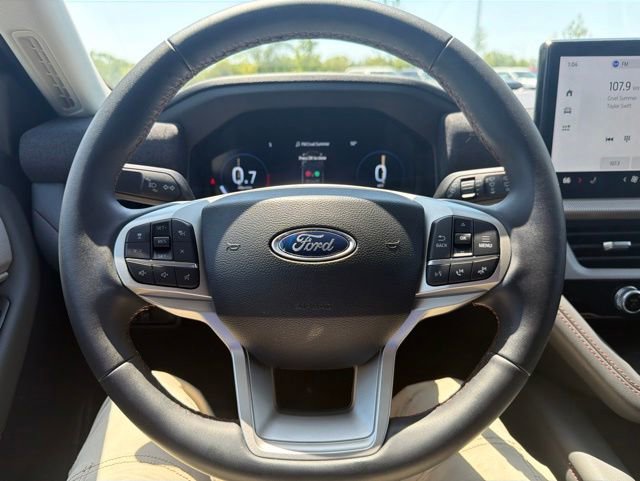 Used 2025 Ford Explorer Active RWD image 42