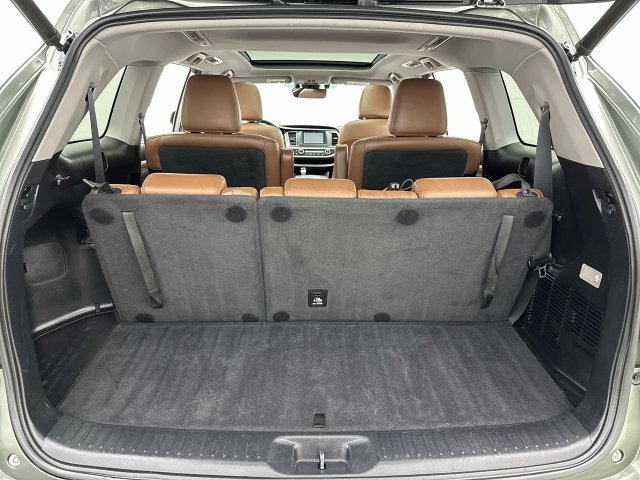 Used 2018 Toyota Highlander Limited Platinum AWD/4WD image 24