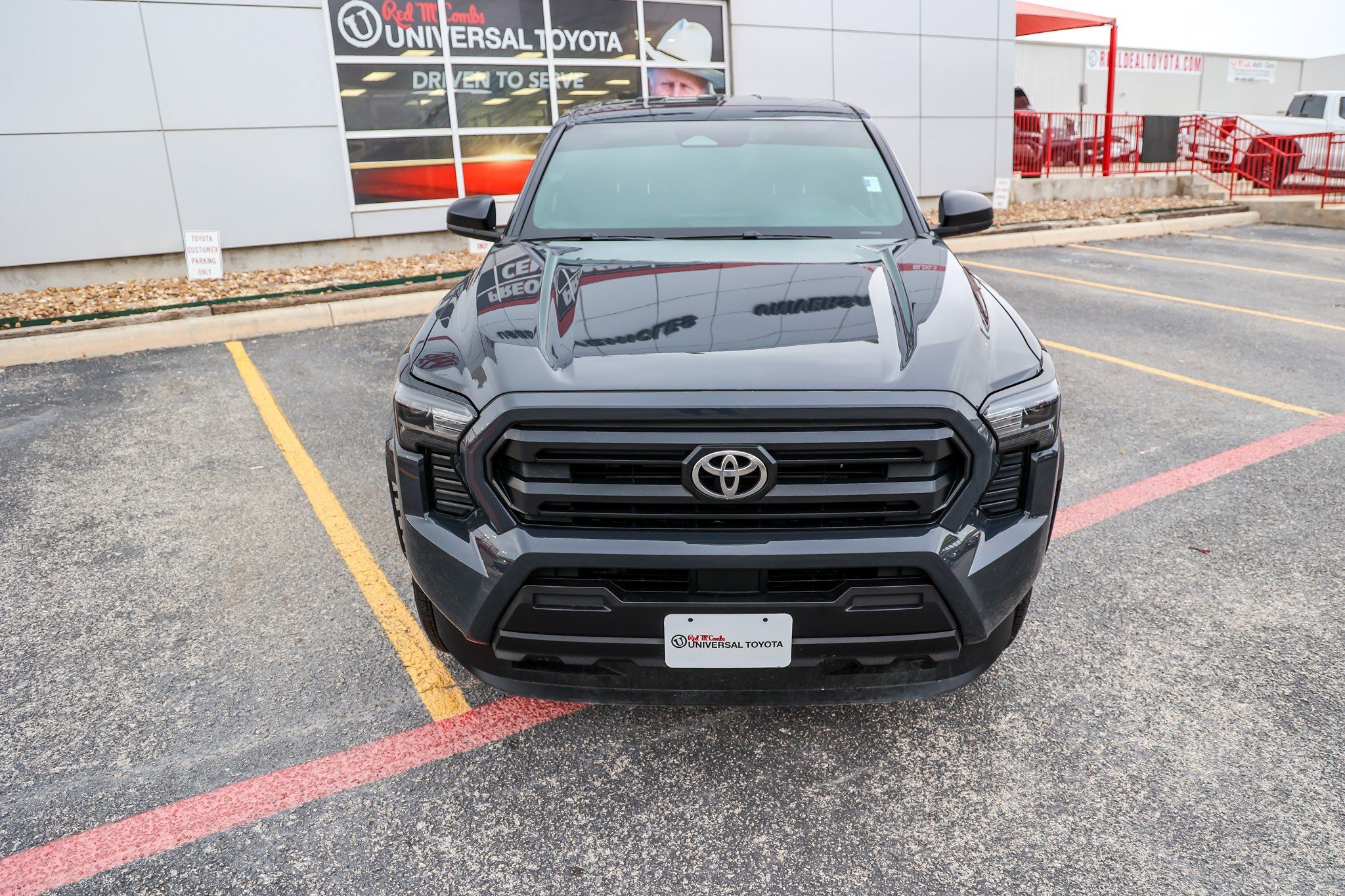 Certified 2025 Toyota Tacoma SR AWD/4WD image 4