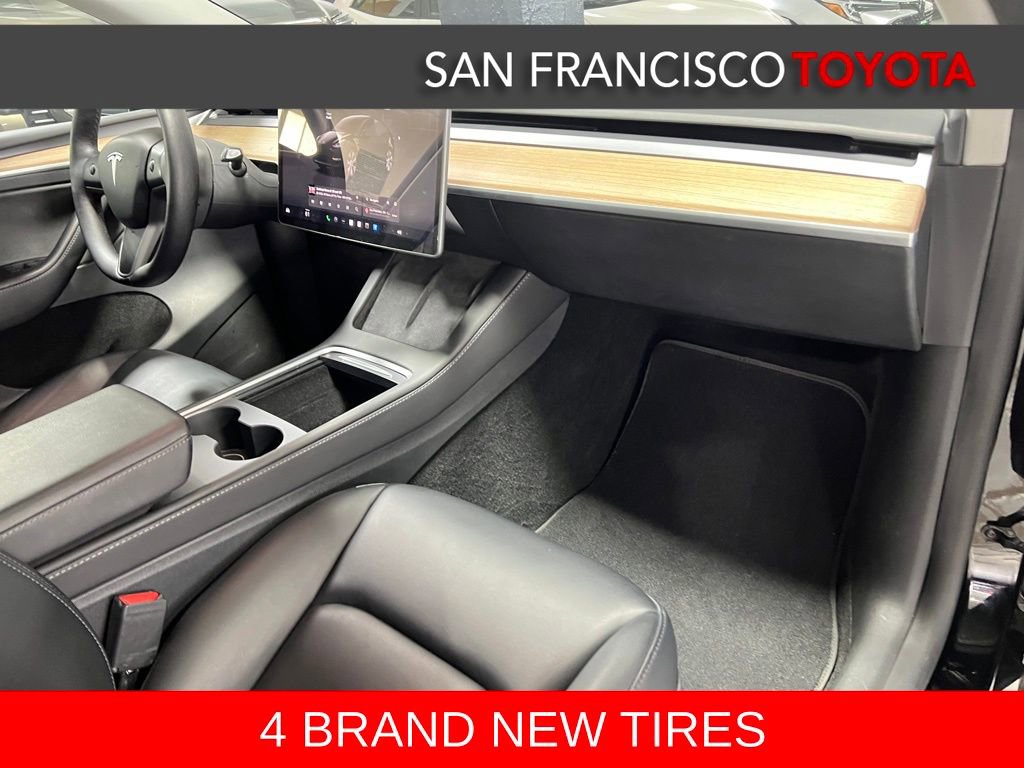 Used 2024 Tesla Model Y Long Range AWD/4WD image 21