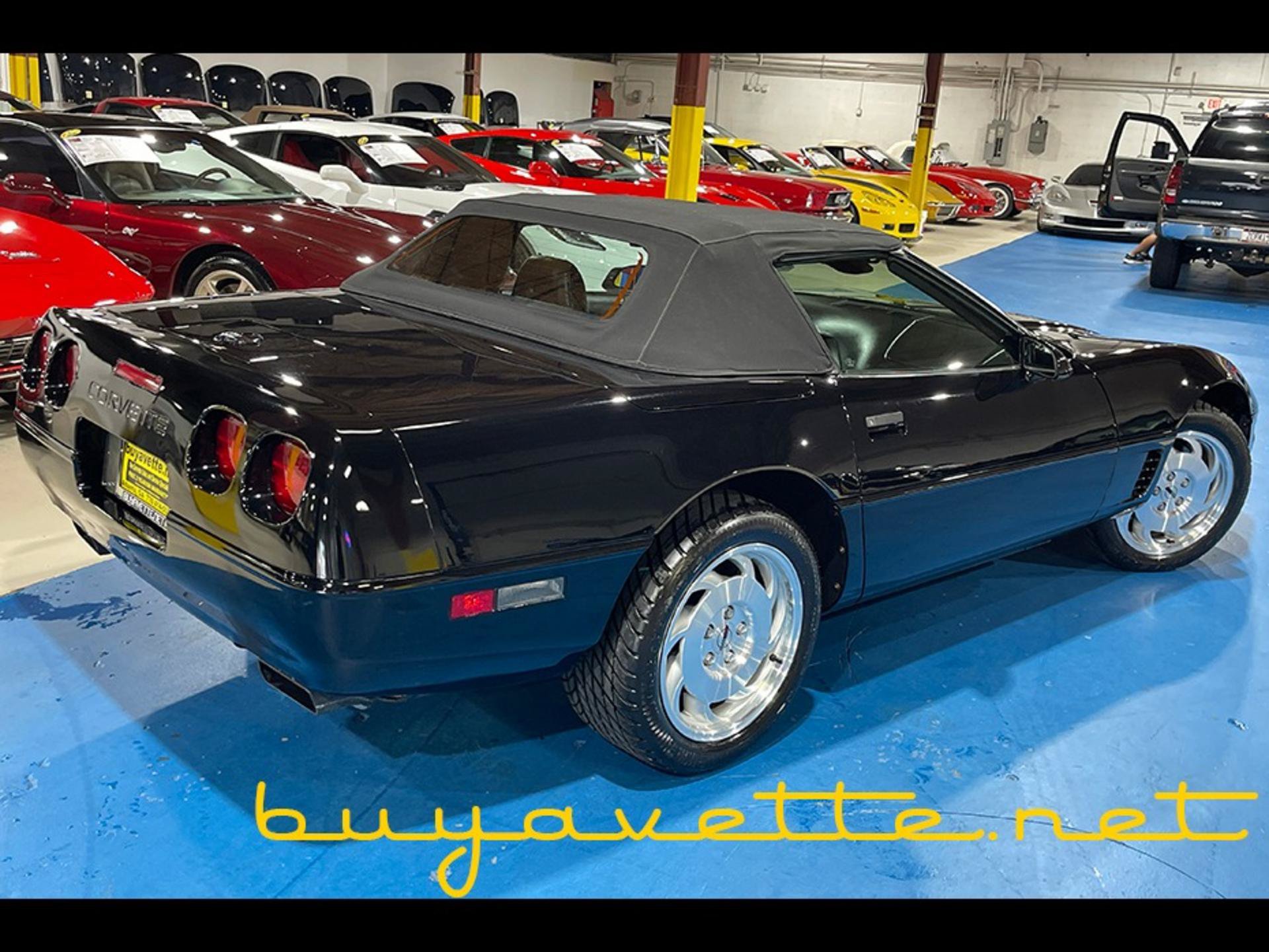 Used 1996 Chevrolet Corvette Convertible RWD image 3