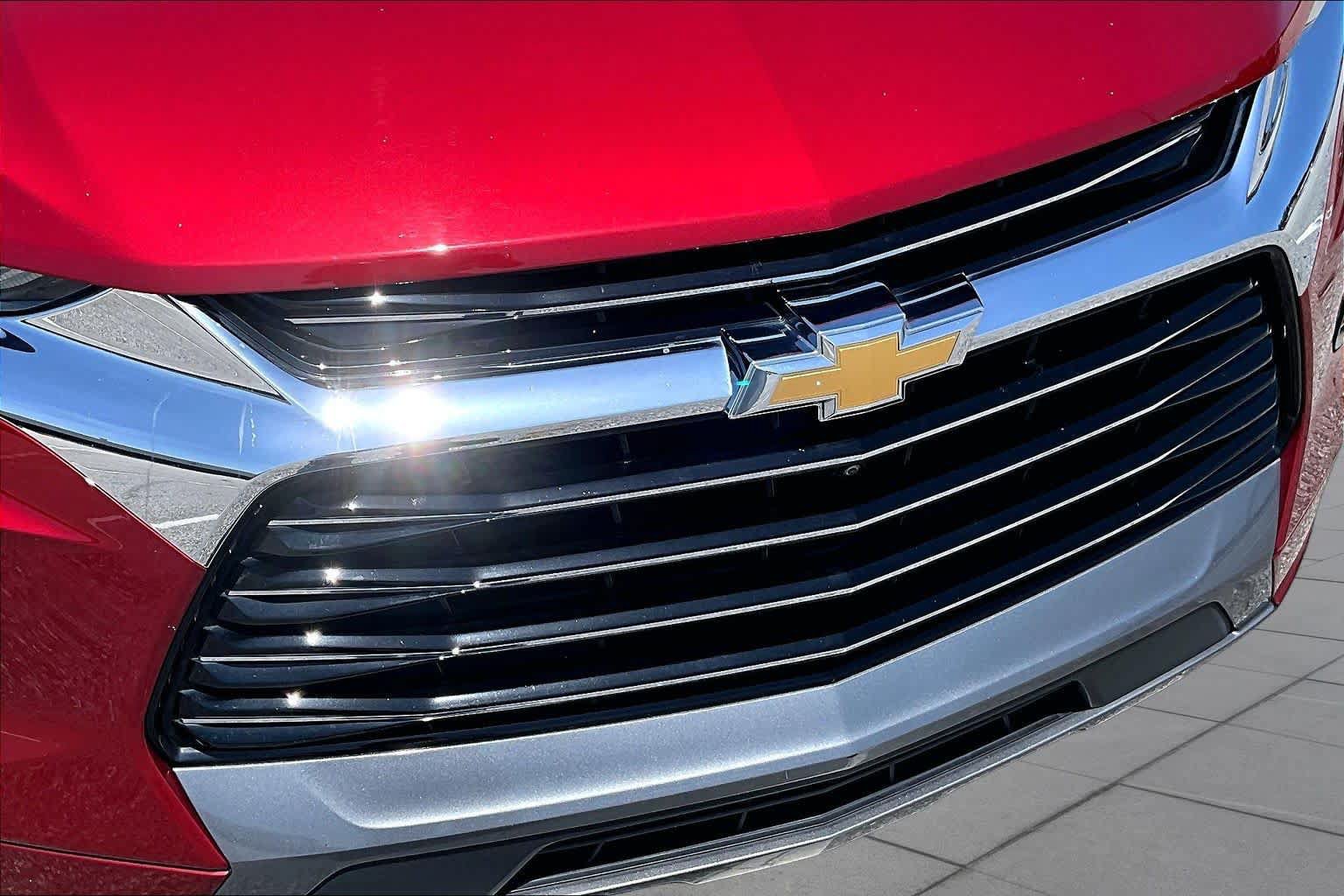 Used 2019 Chevrolet Blazer Premier w/ Sun and Wheels Package FWD image 30