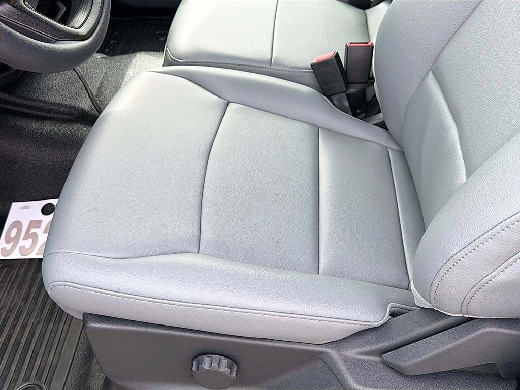 New 2026 Ford F550 4x4 Crew Cab image 19