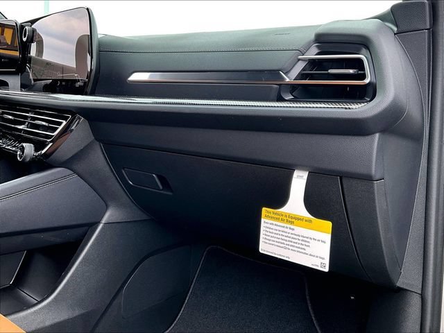 New 2027 Chevrolet Traverse Z71 w/ Driver Confidence Package AWD/4WD image 28