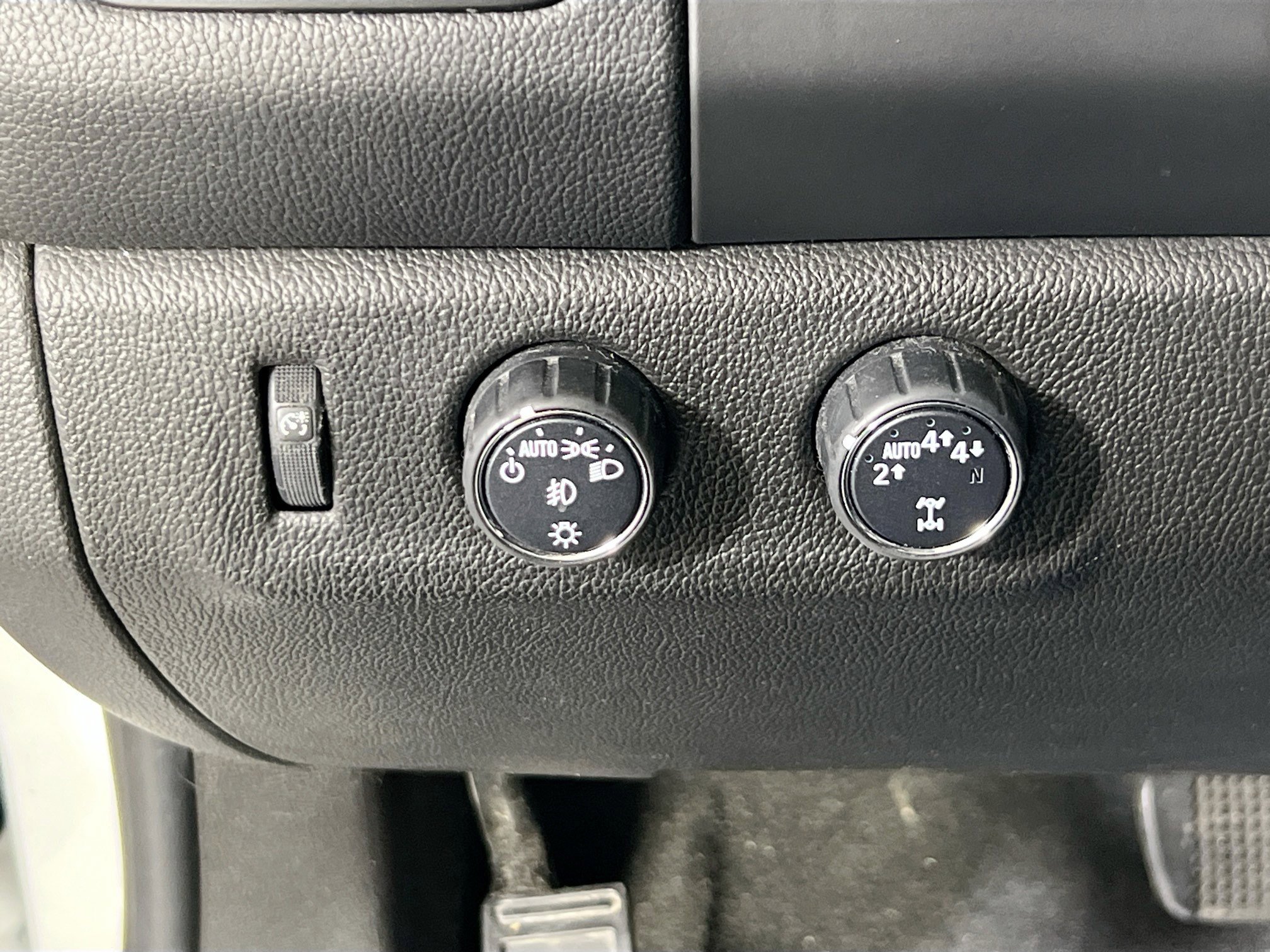 Used 2021 Chevrolet Colorado LT w/ Redline Special Edition image 10