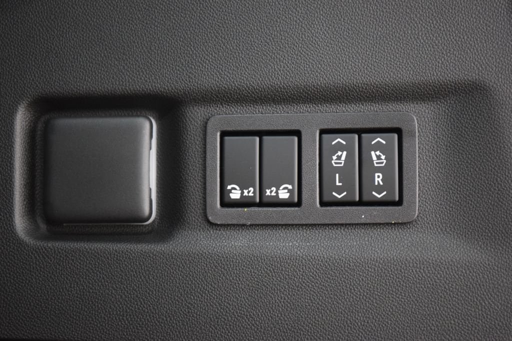 New 2026 Chevrolet Suburban Premier AWD/4WD image 26