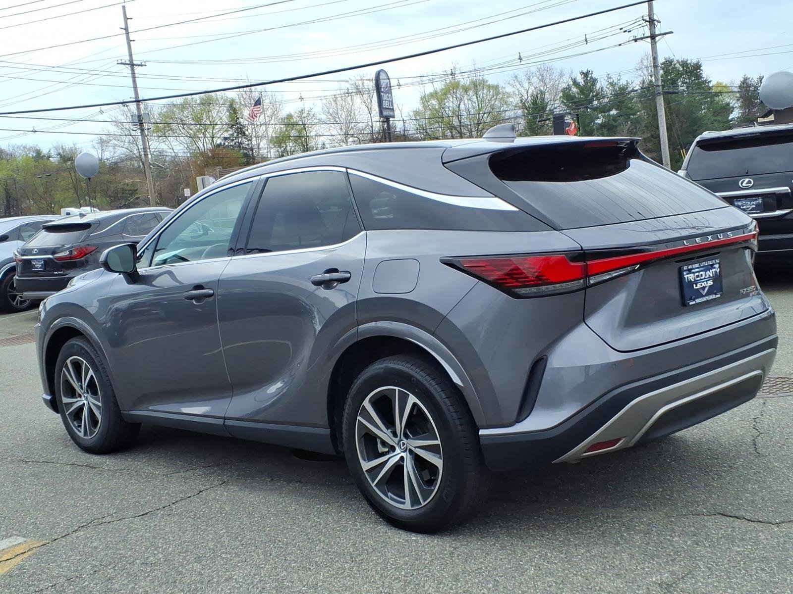 Used 2023 Lexus RX 350 Premium w/ Accessory Package (Z1) AWD/4WD image 4