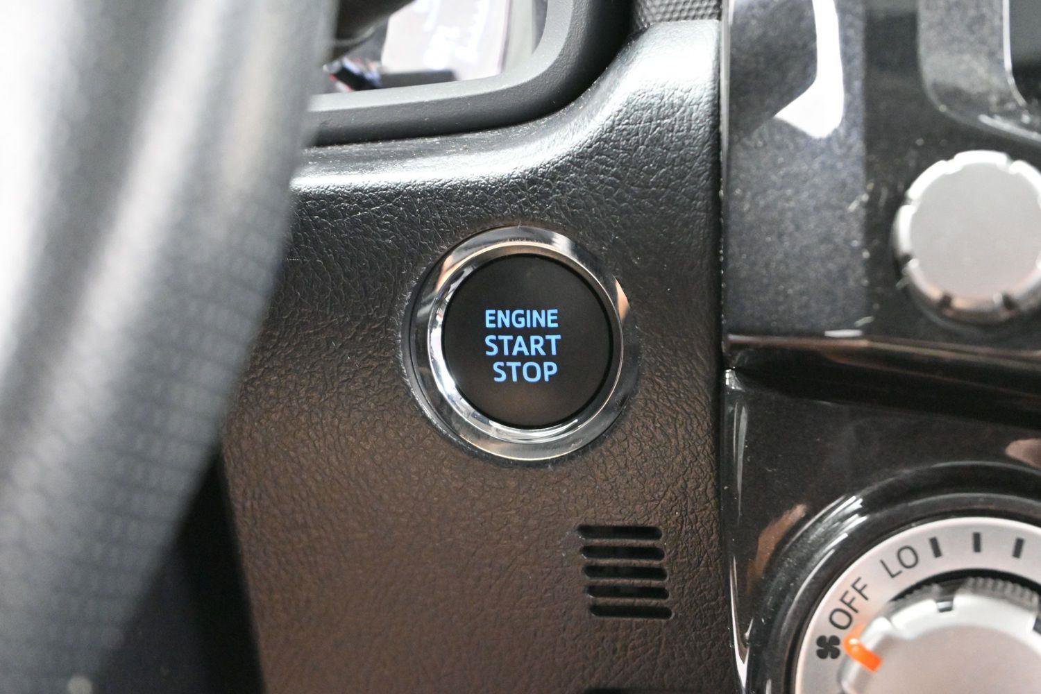 Used 2023 Toyota 4Runner 40th Anniversary SE AWD/4WD image 25