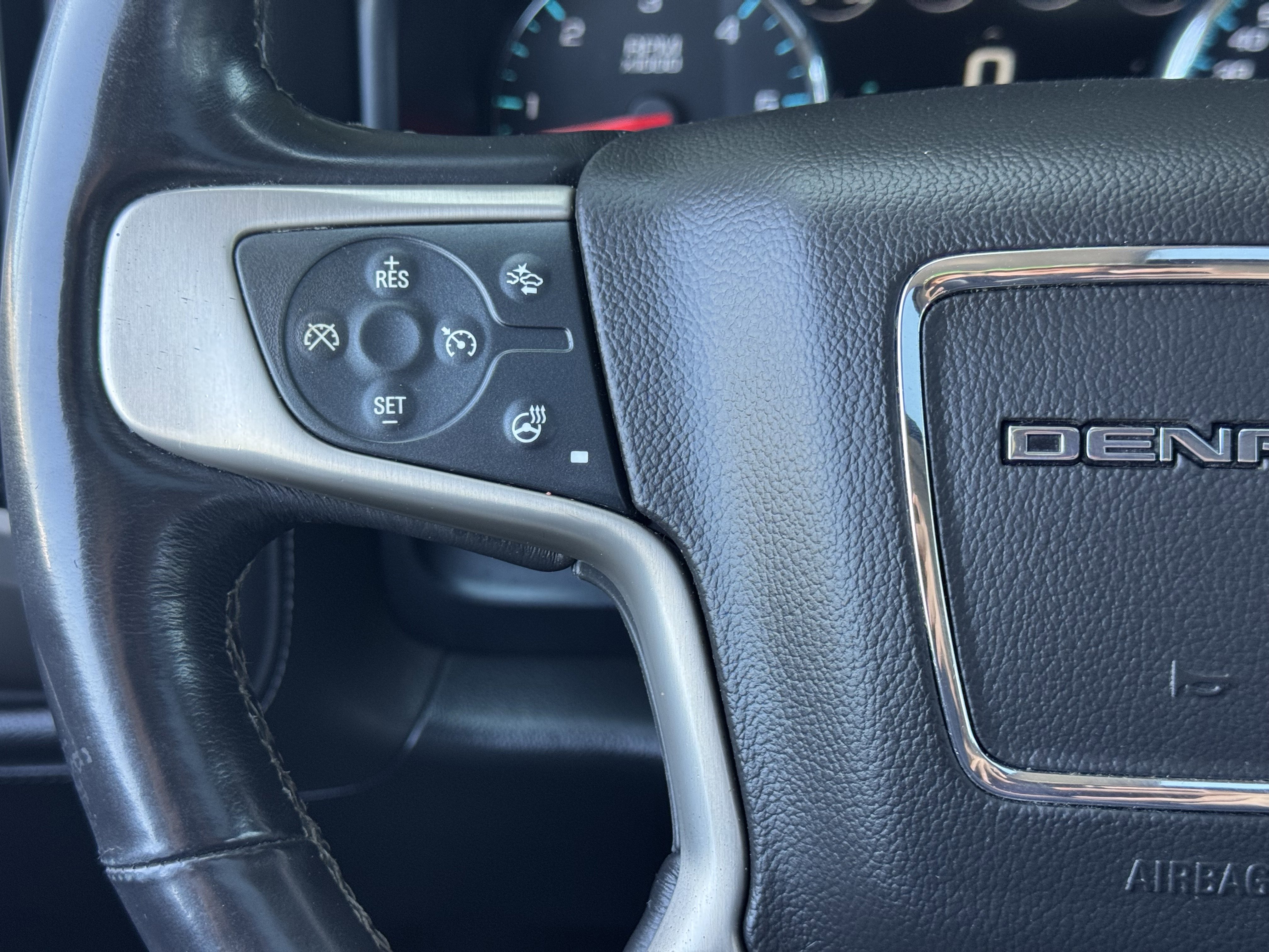 Used 2017 GMC Sierra 1500 Denali w/ Denali Ultimate Package AWD/4WD image 37