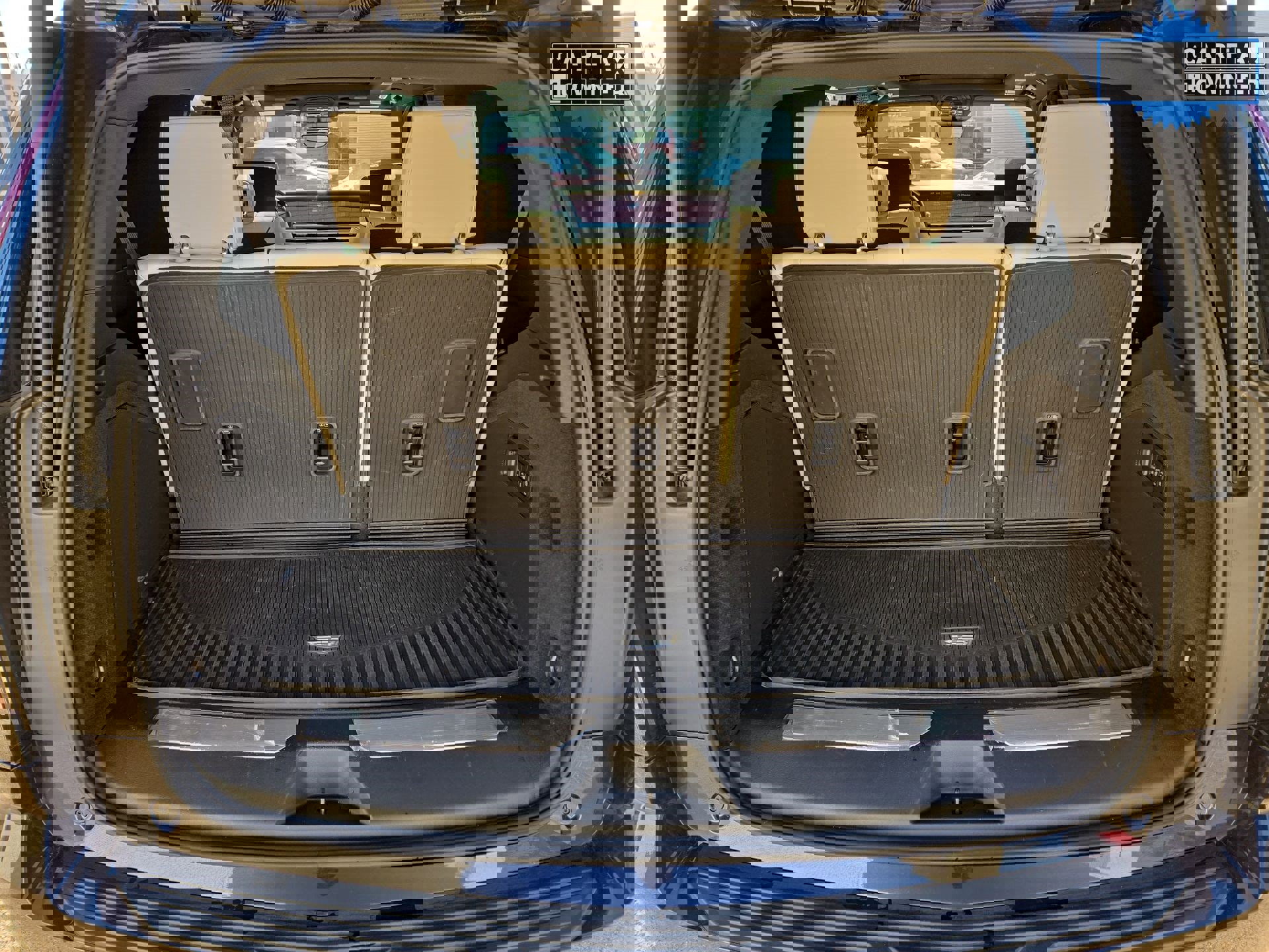 Used 2025 Cadillac Escalade Sport w/ Touring Package image 12