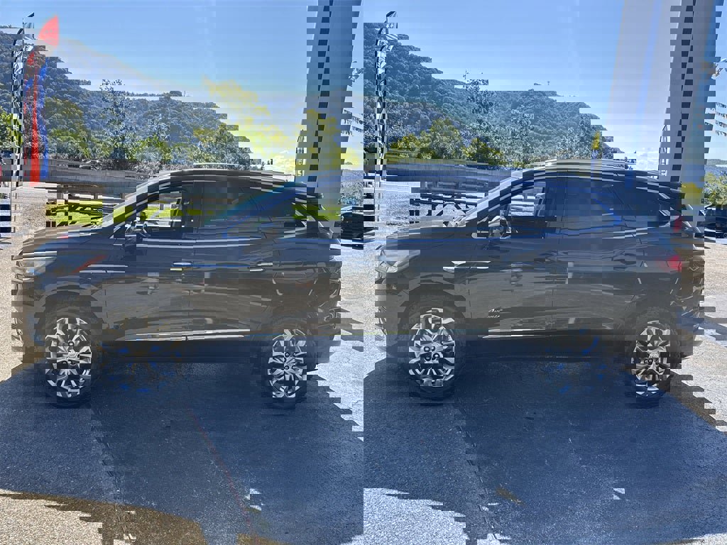 Used 2021 Buick Enclave Avenir w/ Avenir Technology Package image 8