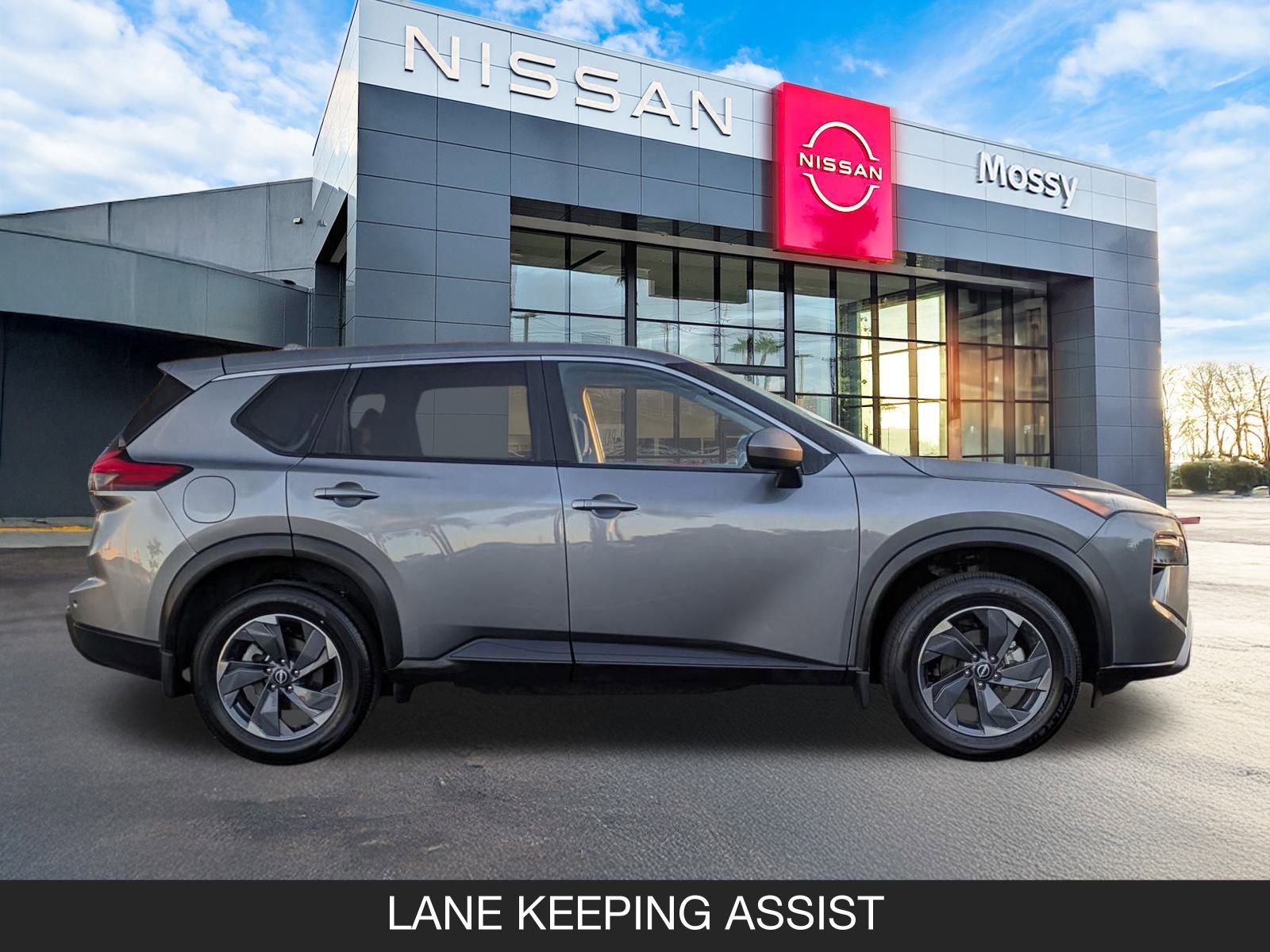 Certified 2025 Nissan Rogue SV image 6