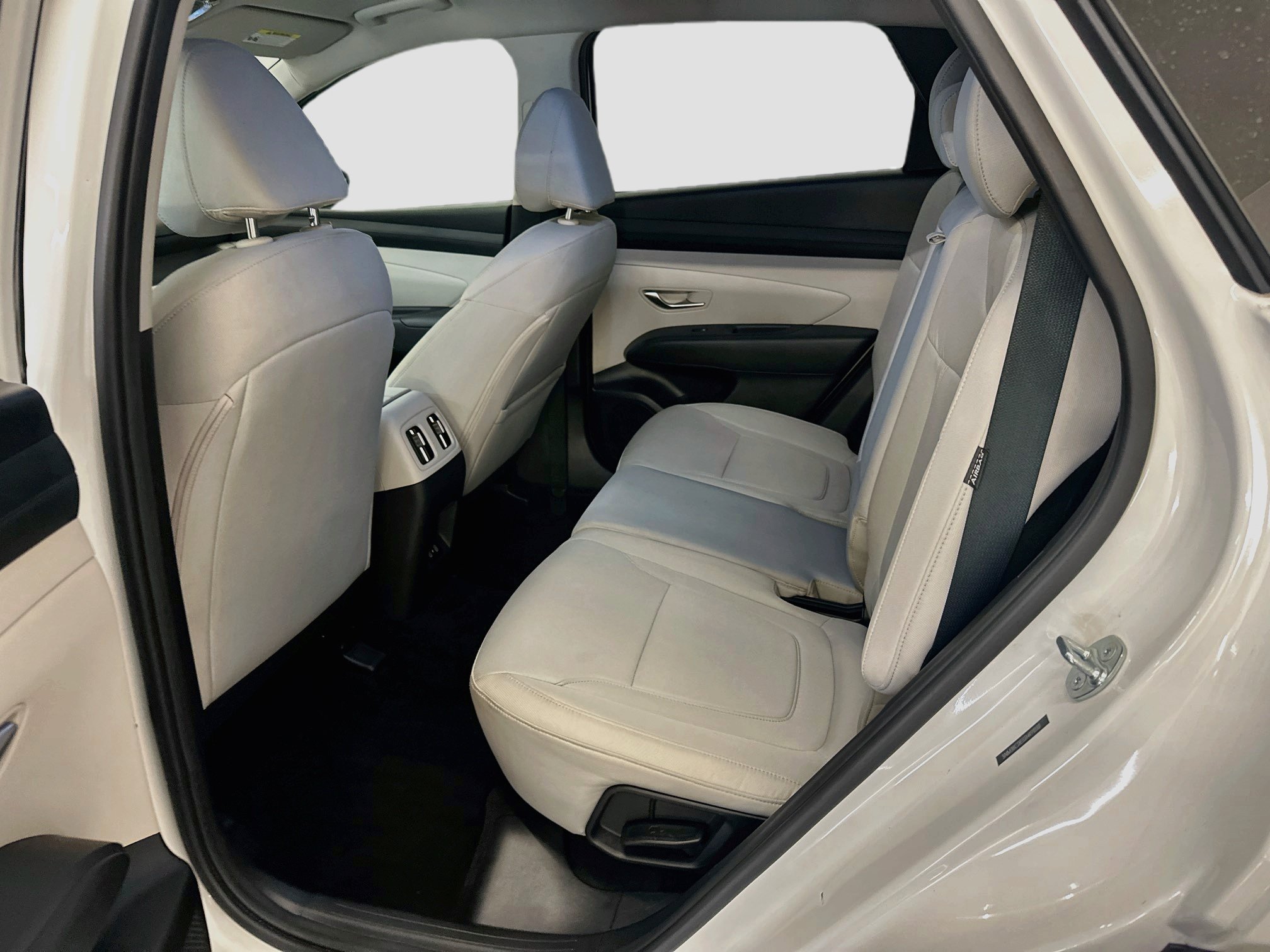 Used 2025 Hyundai Tucson SEL AWD/4WD image 28