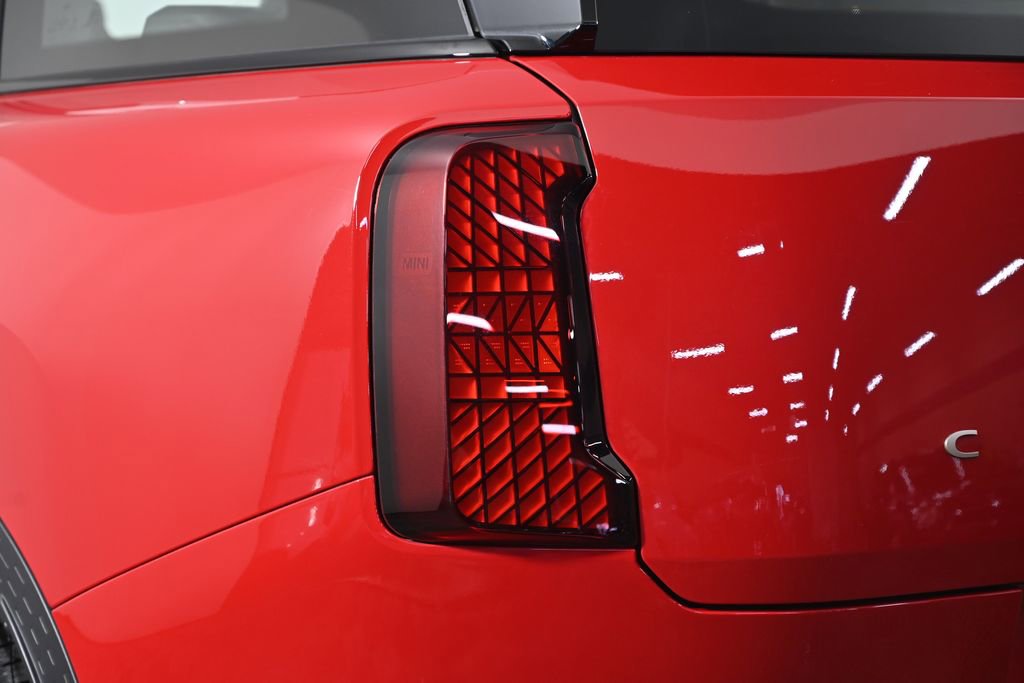 Certified 2025 MINI Cooper Countryman S image 8