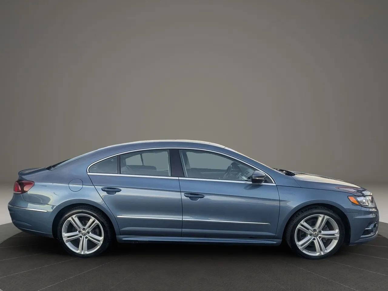 Used 2016 Volkswagen CC R-Line image 5
