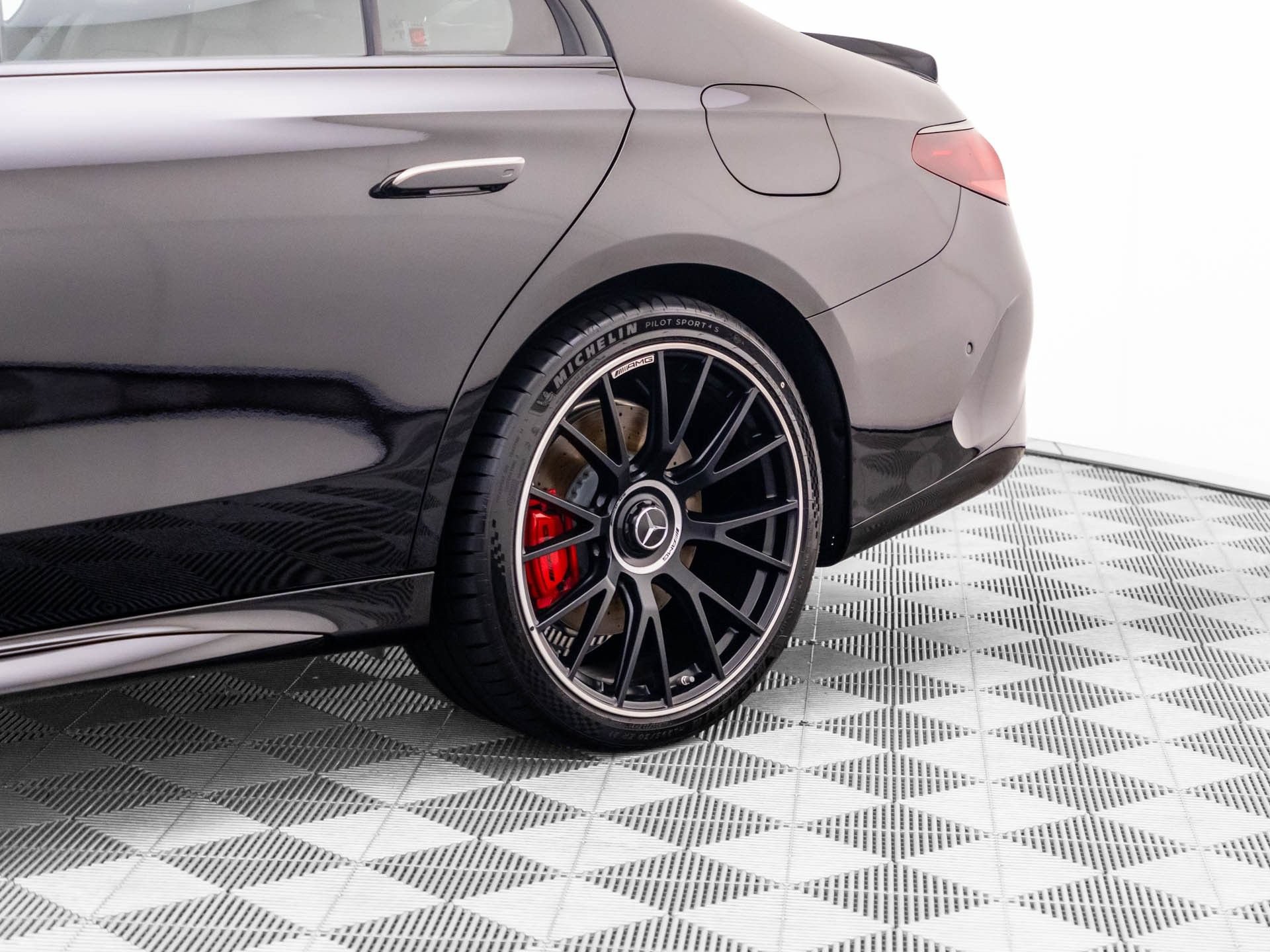 Used 2026 Mercedes-Benz E 53 AMG e 4MATIC Sedan image 35