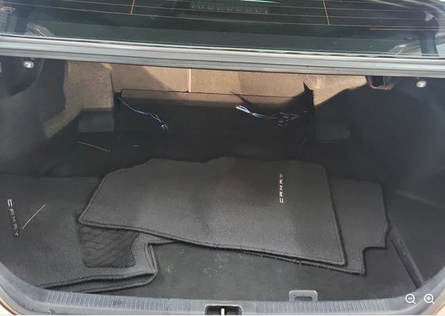 Used 2020 Toyota Camry SE image 8