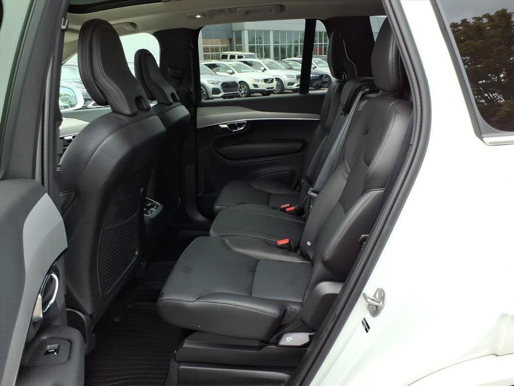Certified 2025 Volvo XC90 B5 Core w/ Protection Package Premier AWD/4WD image 11