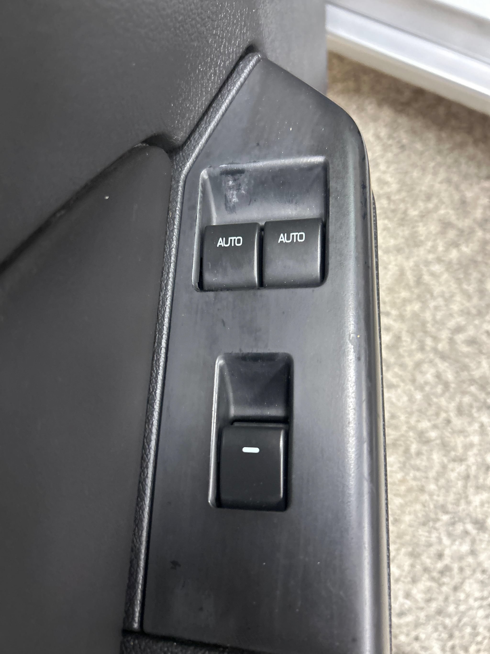 Used 2014 Ford Mustang Convertible w/ Equipment Group 102A RWD image 9