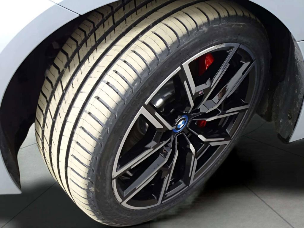 Used 2023 BMW i4 eDrive40 w/ M Sport Package image 43