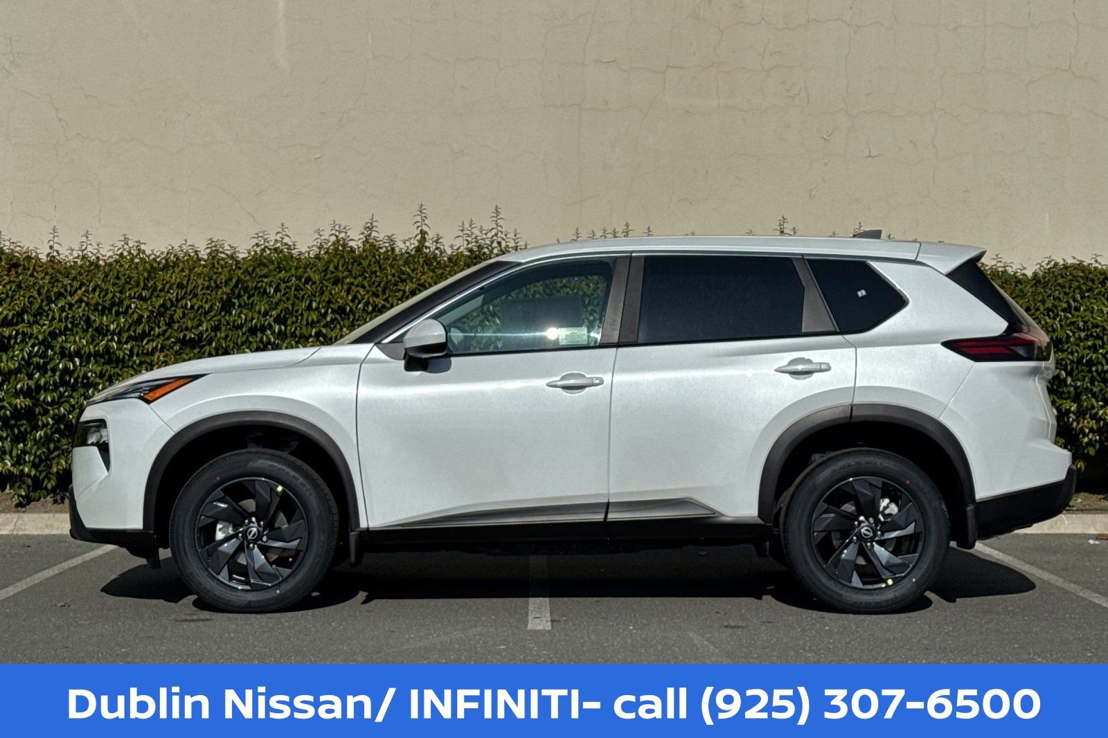 New 2026 Nissan Rogue SV w/ Cold Weather Package FWD image 7