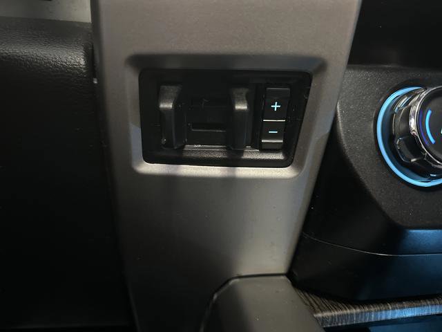 Used 2020 Ford F250 Lariat image 25