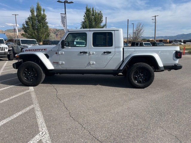 Used 2023 Jeep Gladiator Mojave w/ Cold Weather Group image 7
