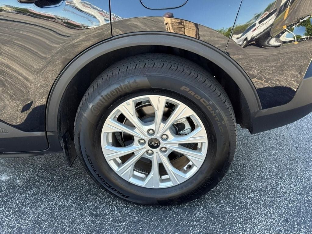 Used 2025 Ford Escape Active AWD/4WD image 6