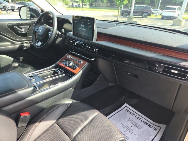 Certified 2023 Lincoln Aviator Reserve w/ Jet Package AWD/4WD image 29