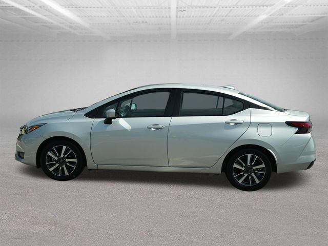 Used 2025 Nissan Versa SV FWD image 4