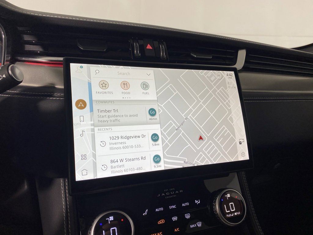 Used 2025 Jaguar F-PACE R-Dynamic S image 15