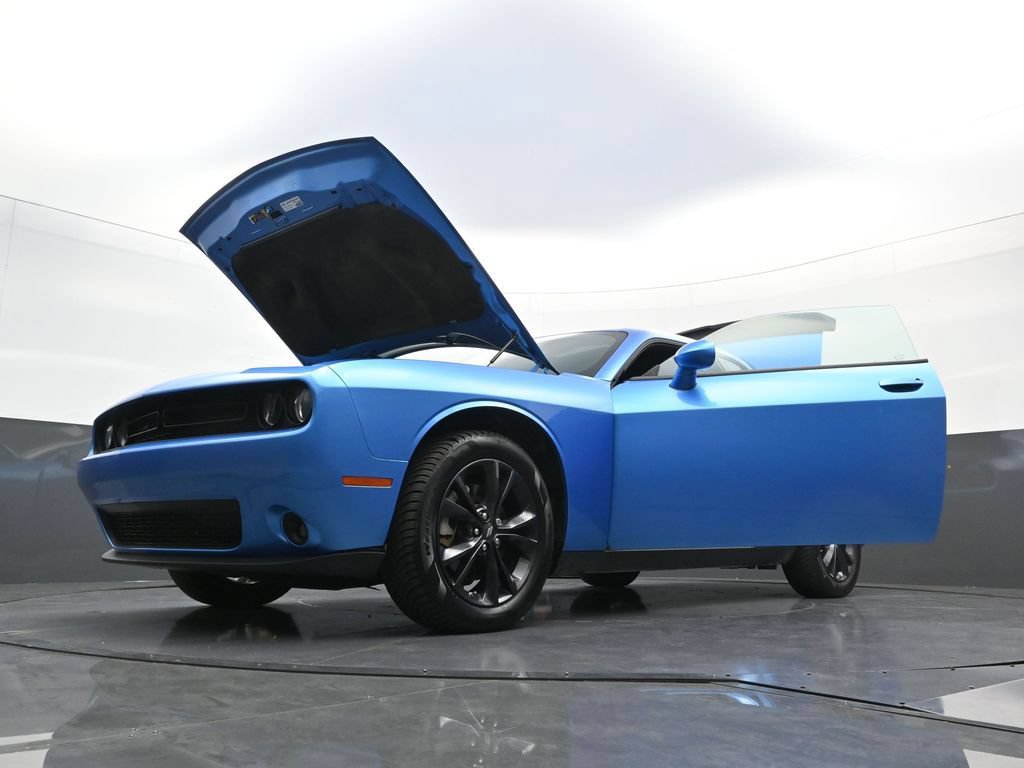Used 2023 Dodge Challenger SXT w/ Blacktop Package AWD/4WD image 37