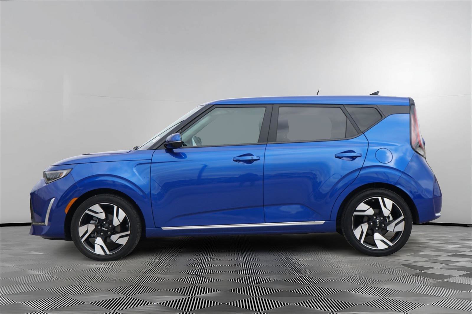 Used 2024 Kia Soul GT-Line w/ Option Group 020 FWD image 7