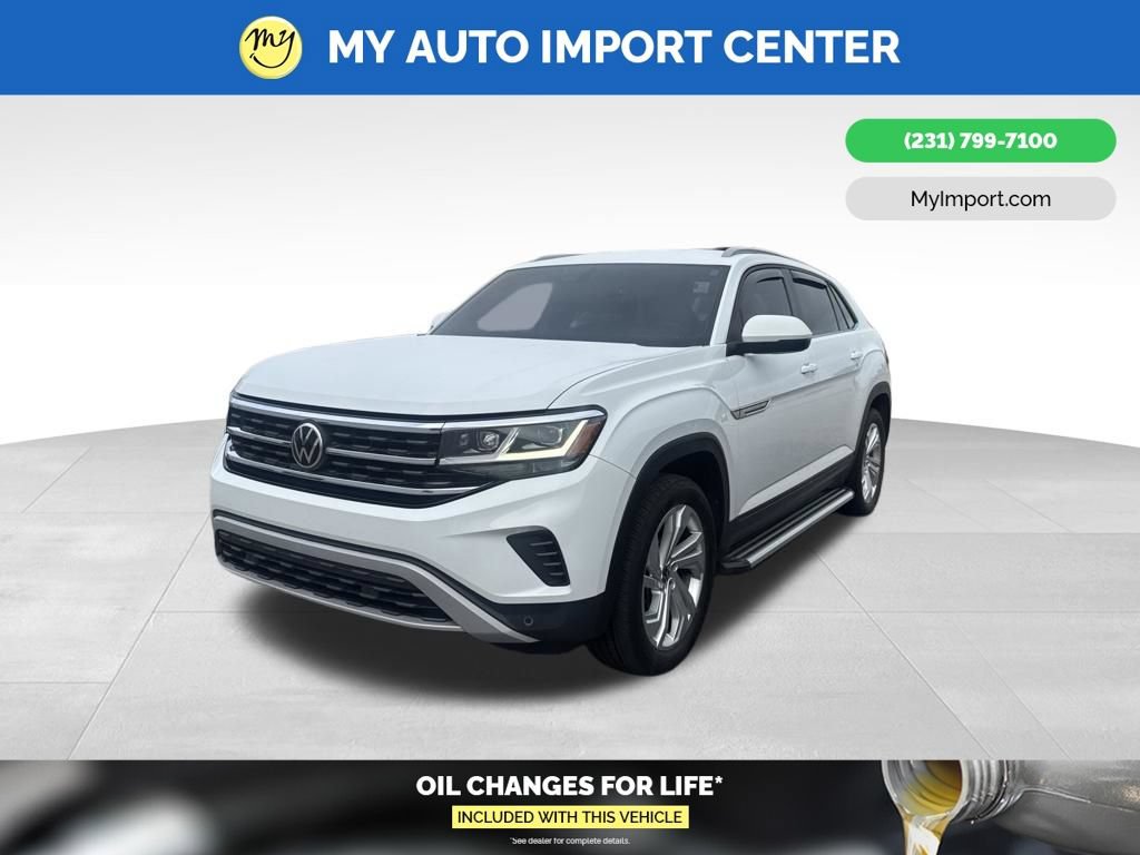 Used 2020 Volkswagen Atlas Cross Sport SE w/ Towing Package AWD/4WD image 3