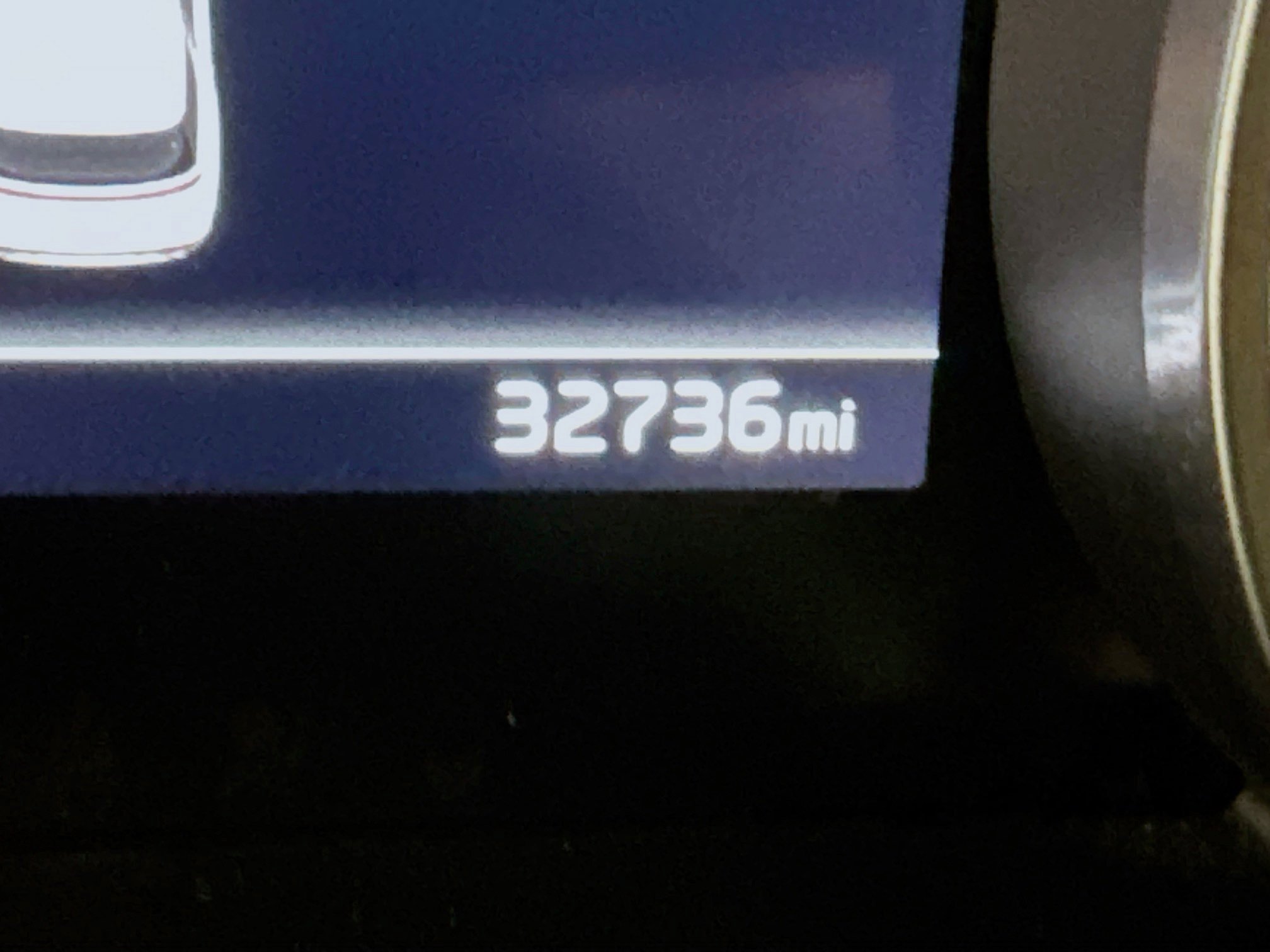 Used 2024 Kia Carnival LX image 18