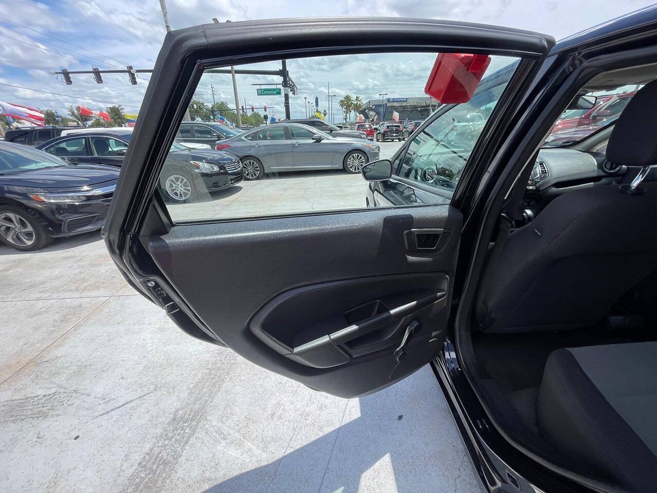 Used 2019 Ford Fiesta S FWD image 11