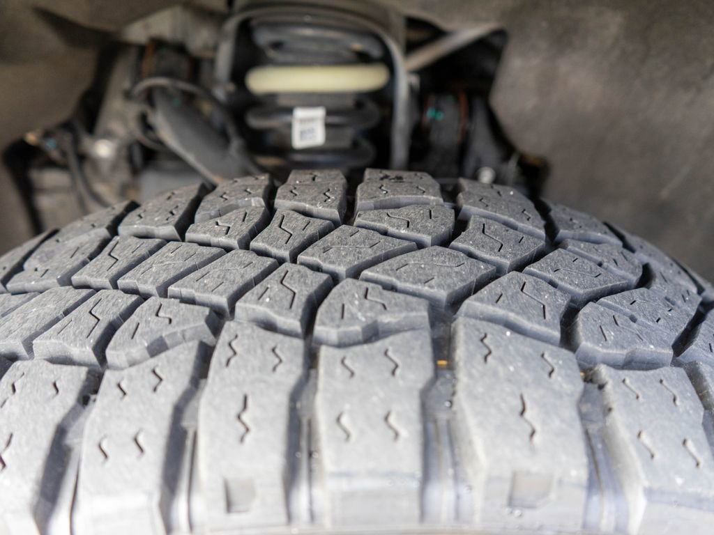 Used 2023 GMC Canyon AT4X image 28