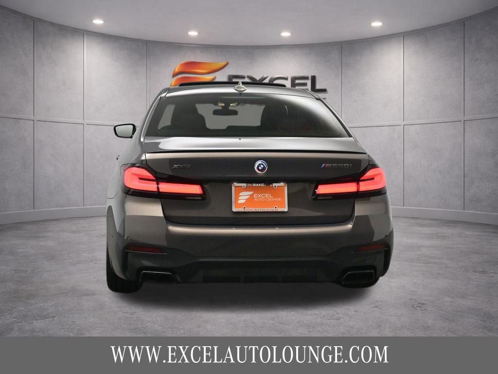 Used 2023 BMW M550i xDrive w/ Dynamic Handling Package AWD/4WD image 7