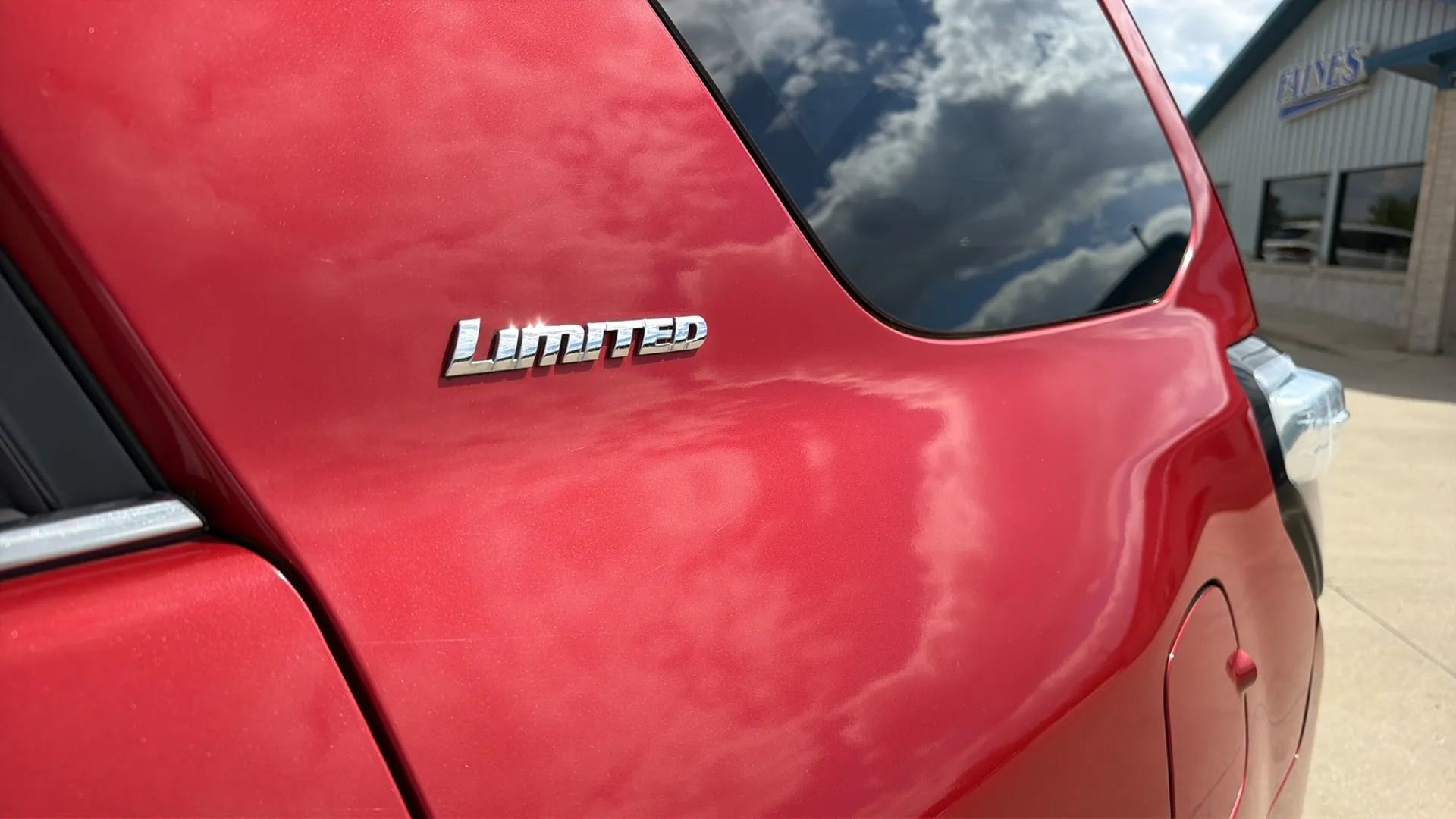 Used 2015 Toyota 4Runner Limited AWD/4WD image 32