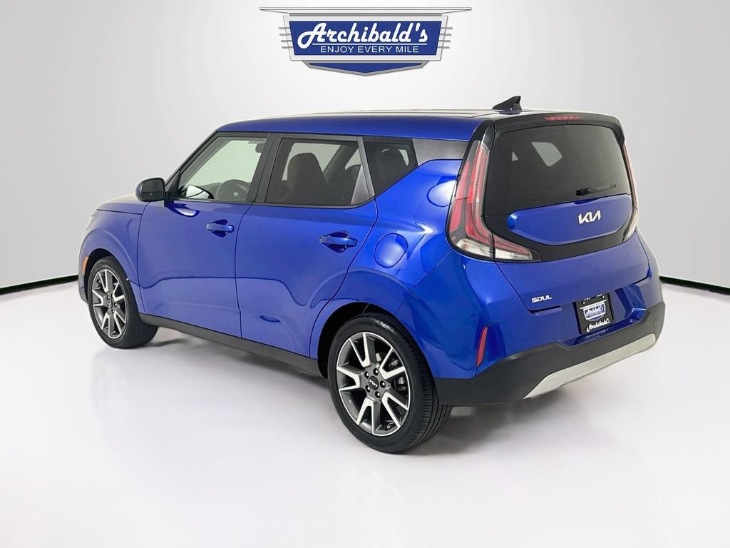 Used 2024 Kia Soul EX w/ Option Group 015 FWD image 6