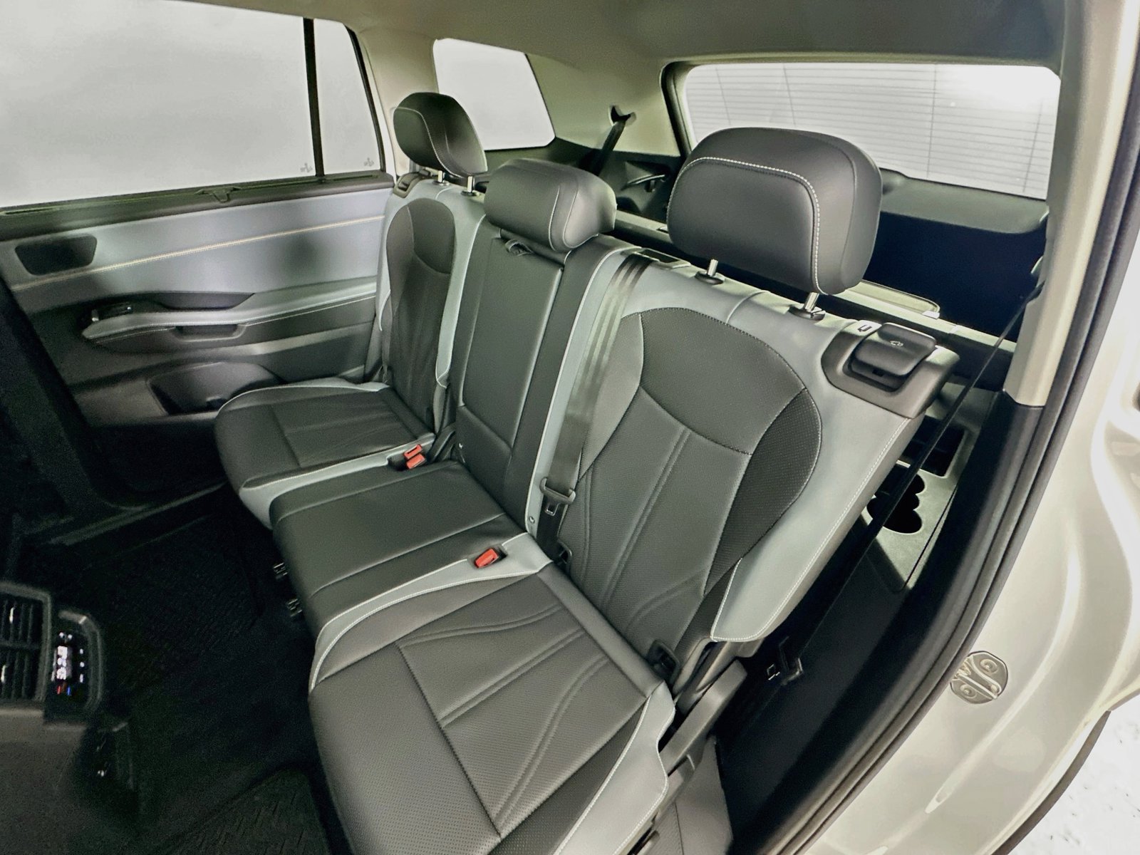 New 2027 Volkswagen Atlas SE AWD/4WD image 35