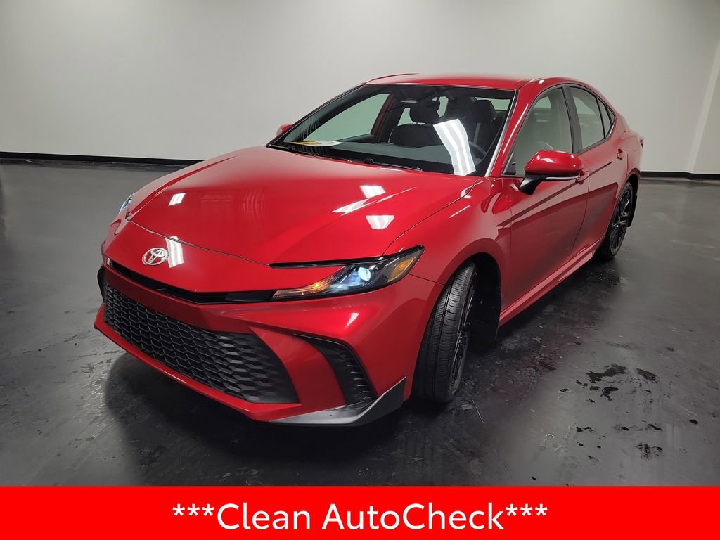 Used 2026 Toyota Camry SE image 4